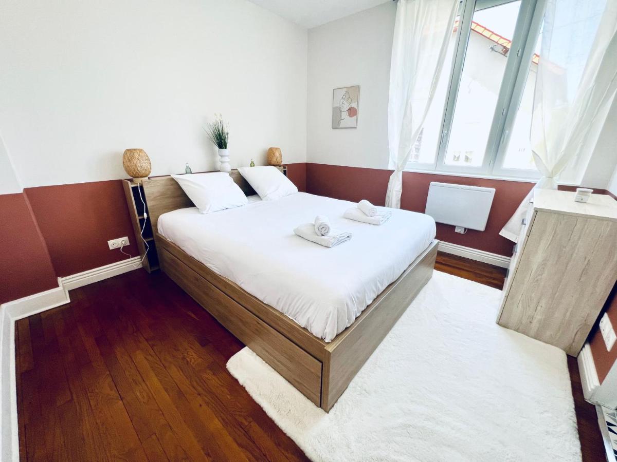 "Le Theodore" Appartement Charmant Proche Gare Avec Place De Parking Devant, Quartier Tres Calme, By Primo C0Nciergerie Nevers Eksteriør bilde